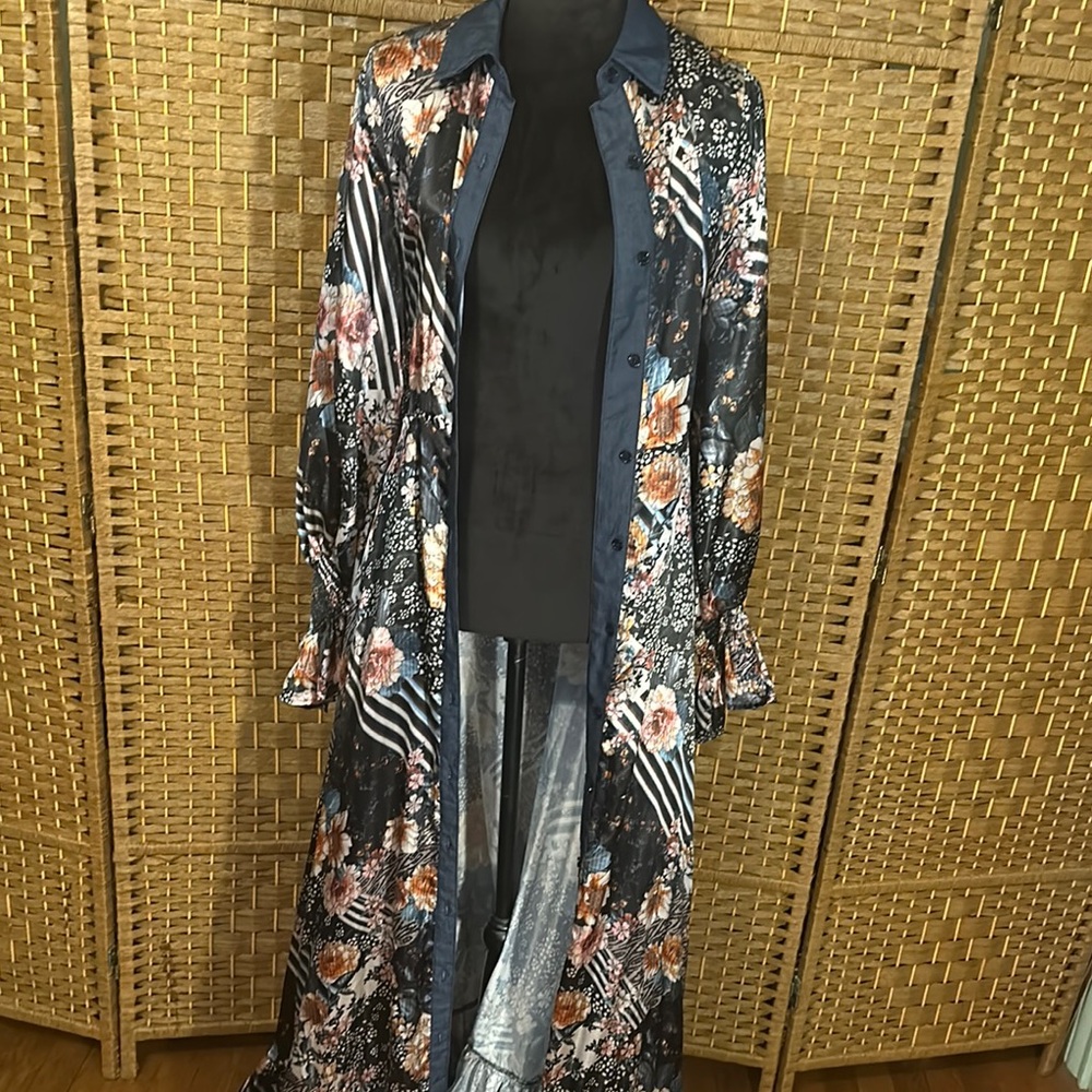 Floral Navy Maxi Dress - Picture 16 of 16